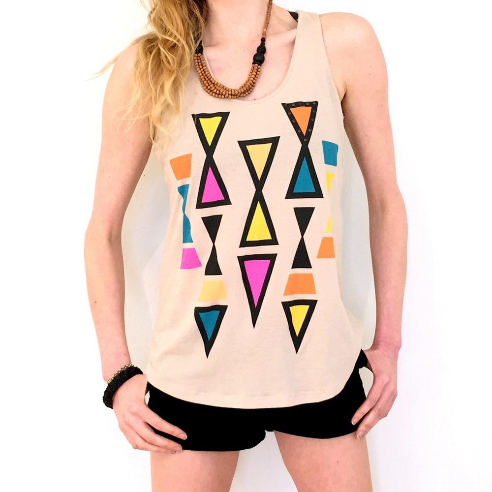 FOREVER 21 Triangle print Racerback tank top—sz L